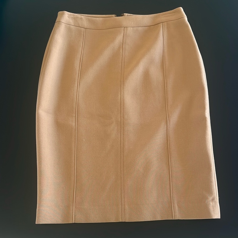 Halogen khaki skirt, size 4, excellent condition